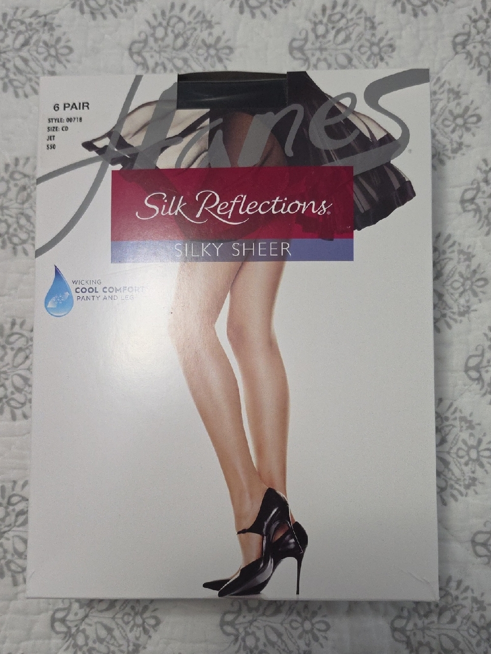 Hanes Silk Reflections Silky Sheer Pantyhose - Jet Black